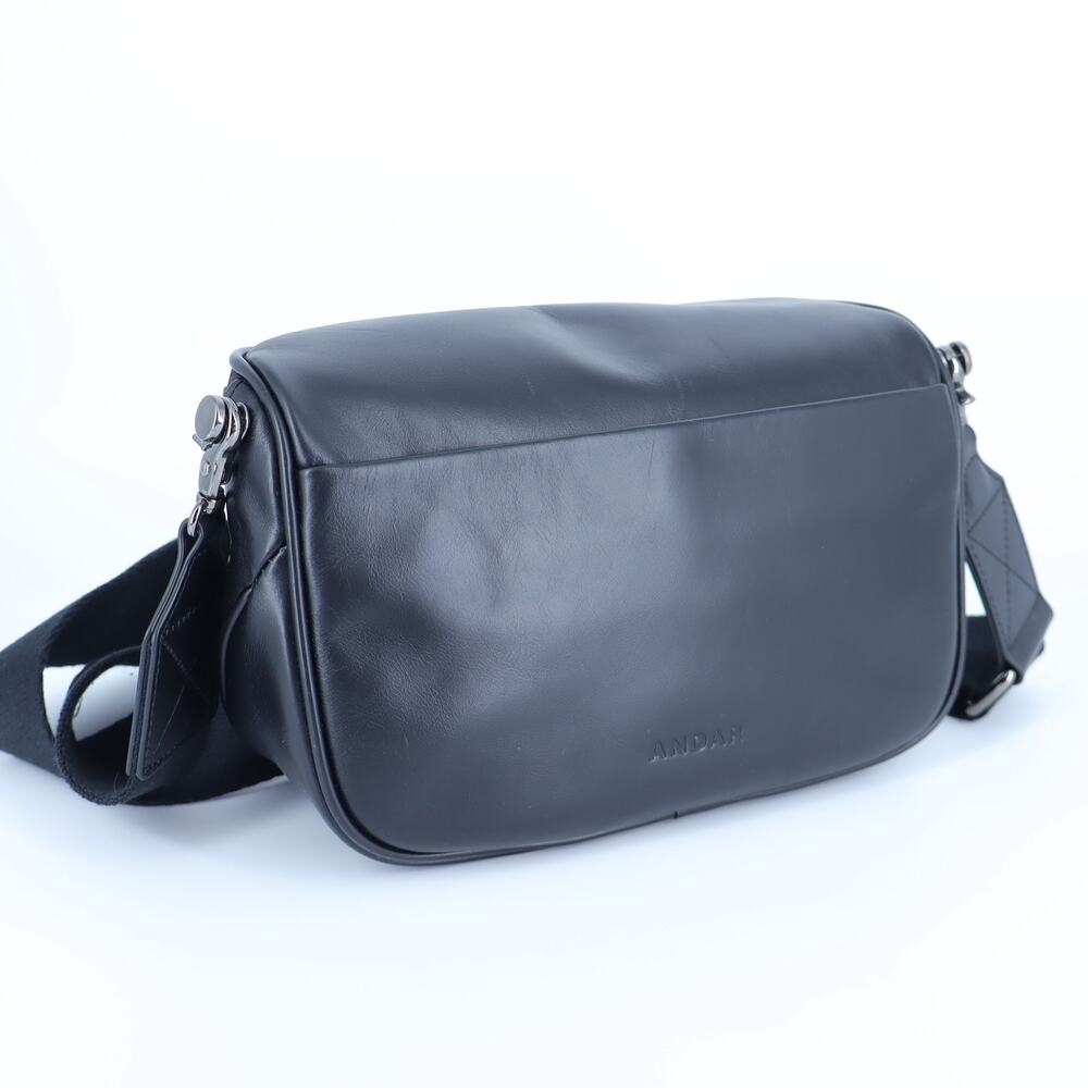 Andar Original Waymaker Crossbody Bag Jet Black Oil Waxed Leather - Picture 7 of 13